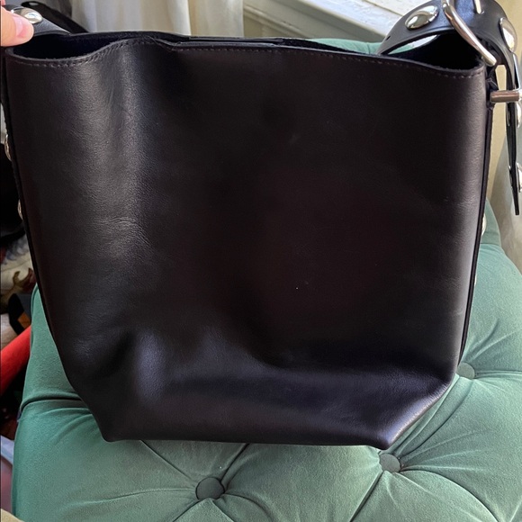 Madewell Essential Bucket Tote Black with Silver Studs - Picture 2 of 8